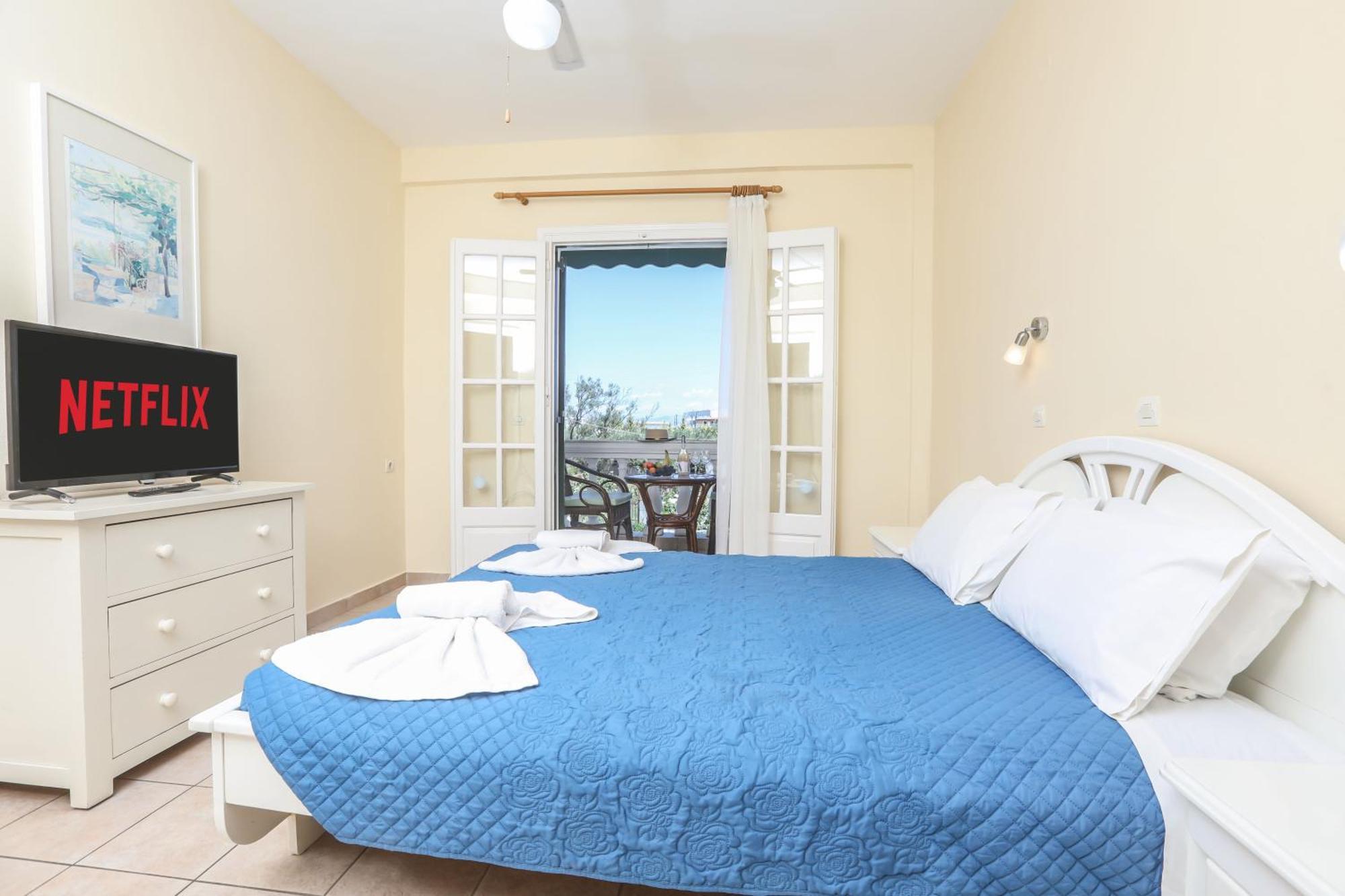 The Mayflower Studios & Apartments Moraḯtika Esterno foto
