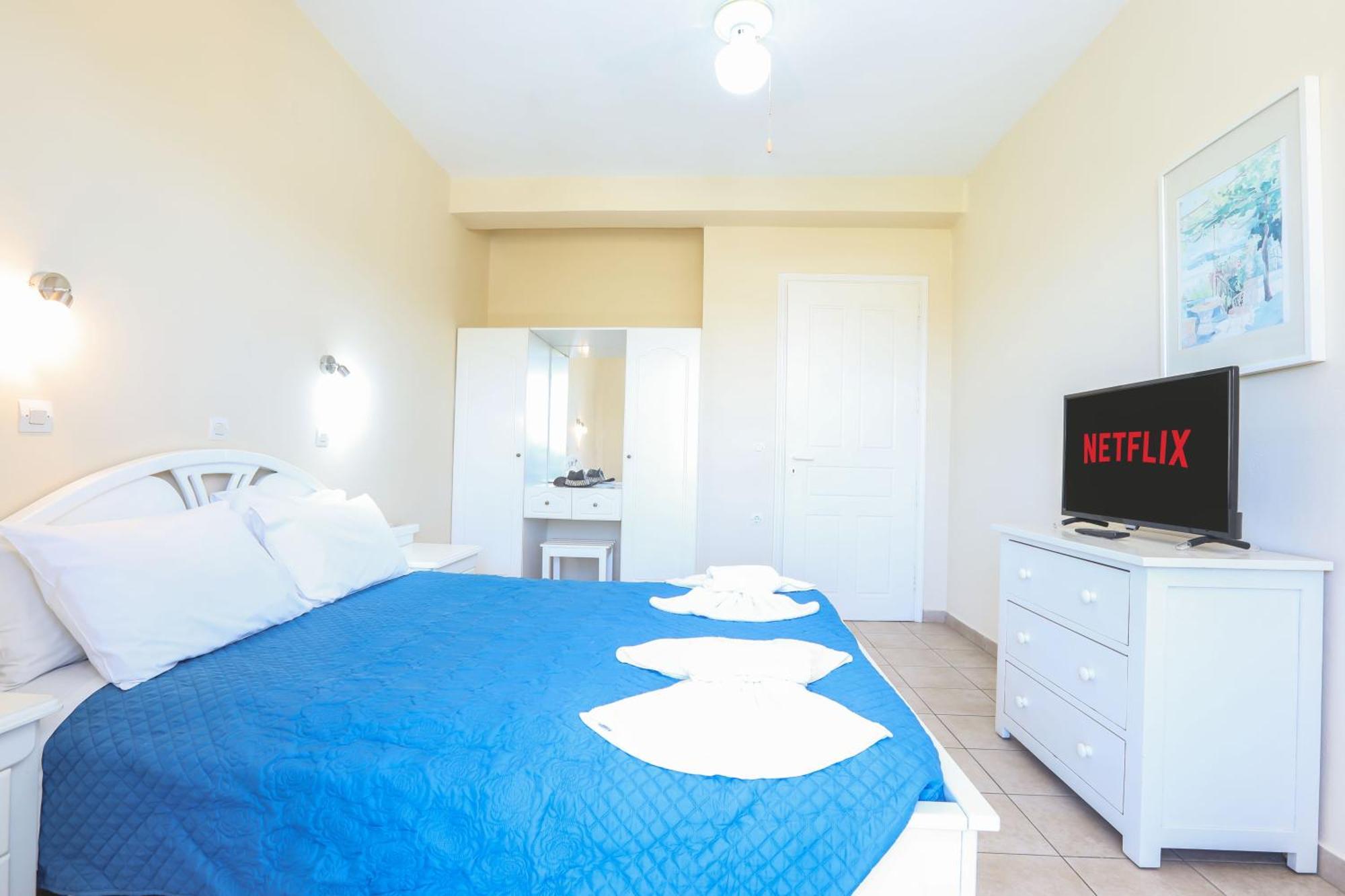 The Mayflower Studios & Apartments Moraḯtika Esterno foto